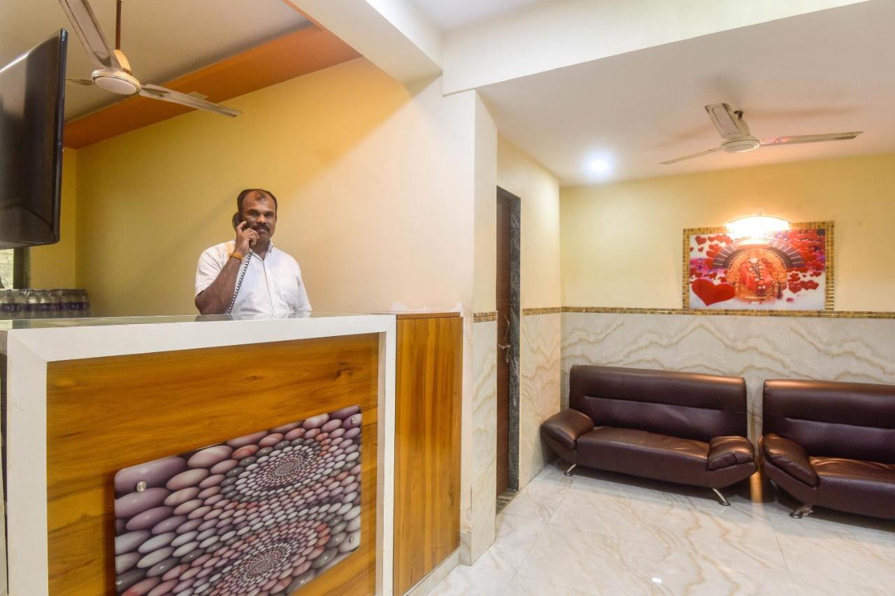 Oyo 60773 Ruchita Loadging & Boarding Hotel Bombay Exterior foto