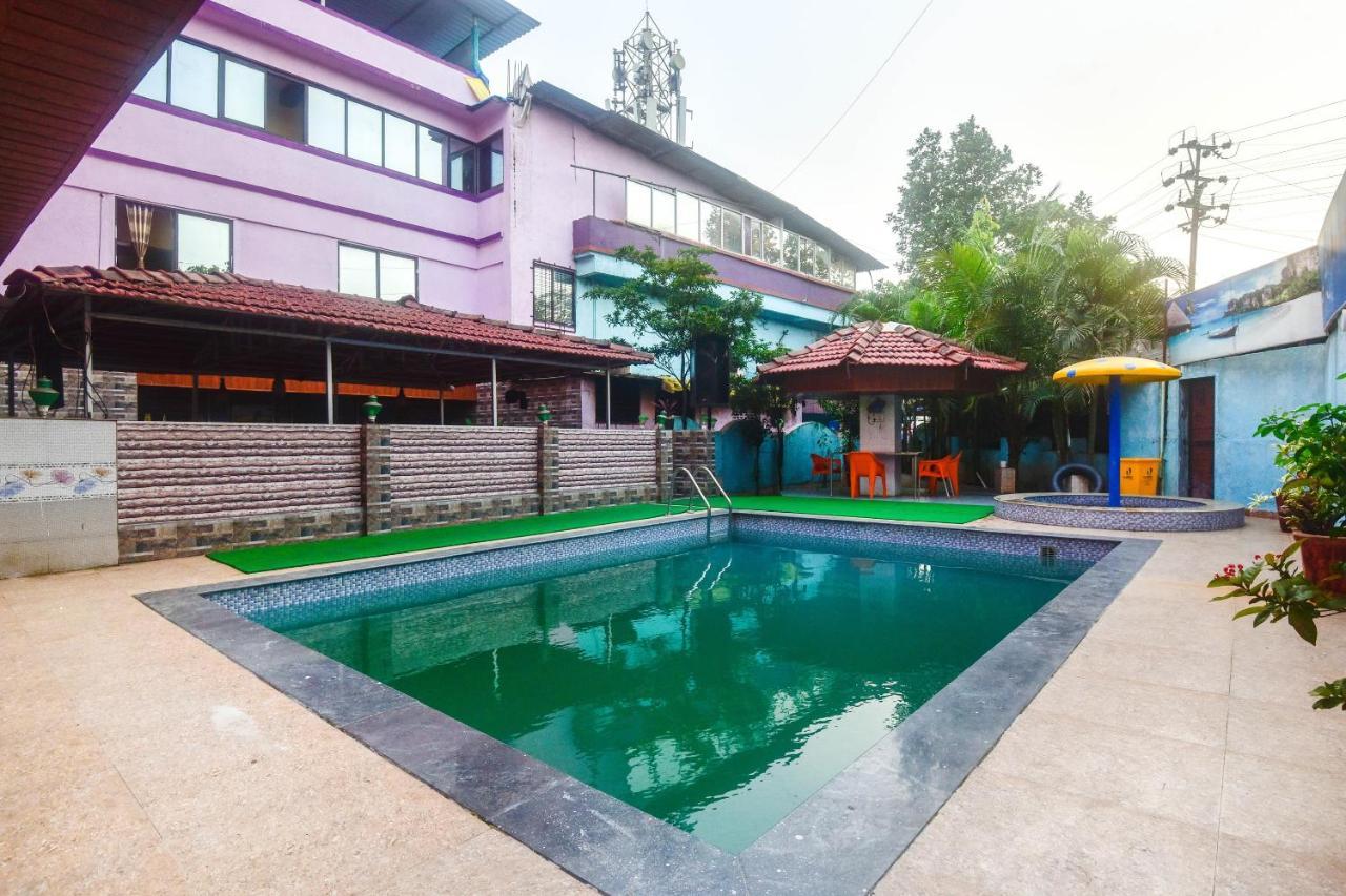 Oyo 60773 Ruchita Loadging & Boarding Hotel Bombay Exterior foto