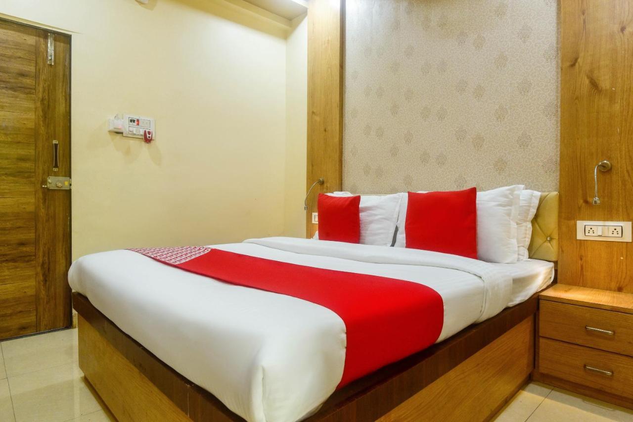 Oyo 60773 Ruchita Loadging & Boarding Hotel Bombay Exterior foto